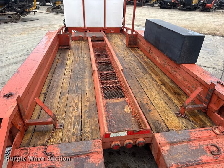 image for item MX9155 2007 Belshe BF9T equipment trailer