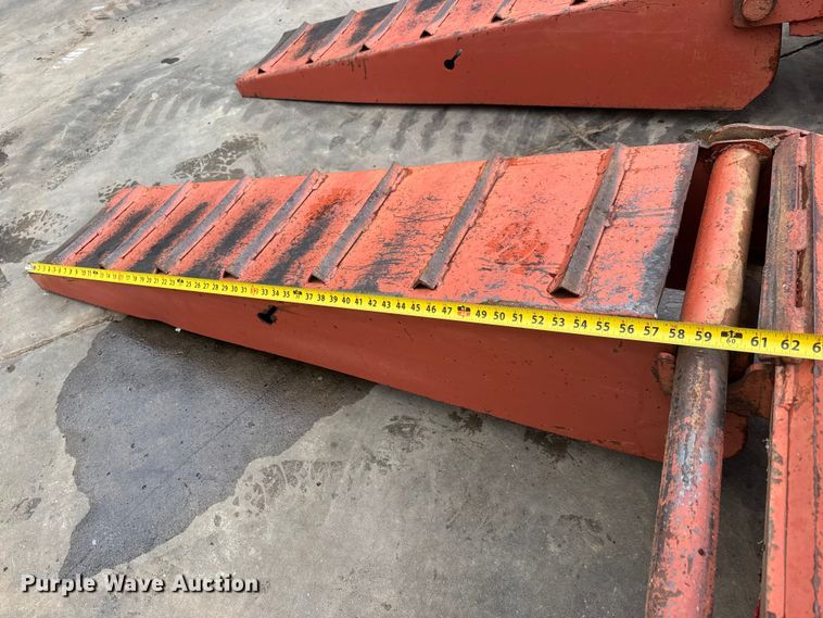 image for item MX9155 2007 Belshe BF9T equipment trailer