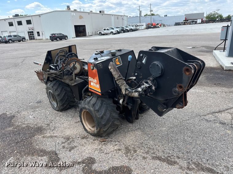 image for item MX9191 2007 Ditch Witch 410SX trencher