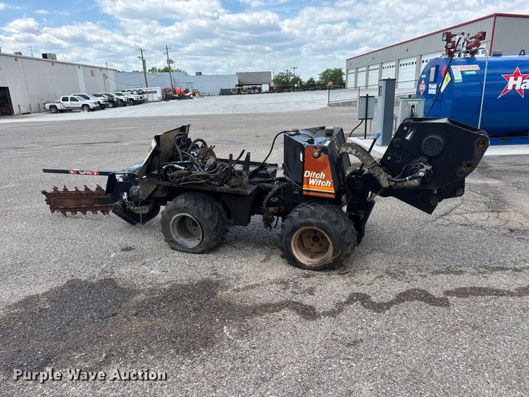 image for item MX9191 2007 Ditch Witch 410SX trencher