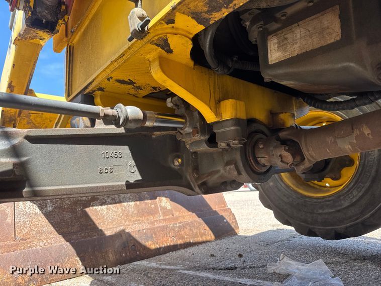 image for item MX9195 2007 New Holland B95 backhoe
