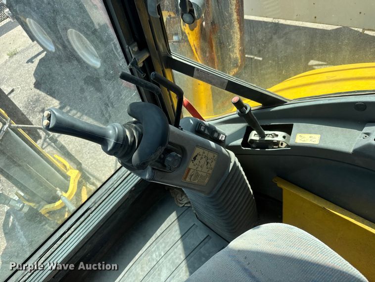 image for item MX9195 2007 New Holland B95 backhoe