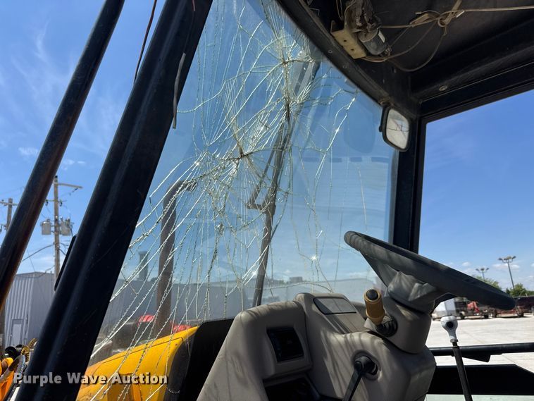 image for item MX9196 JCB 214 Series 3 backhoe
