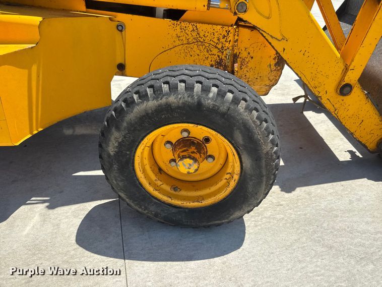 image for item MX9196 JCB 214 Series 3 backhoe