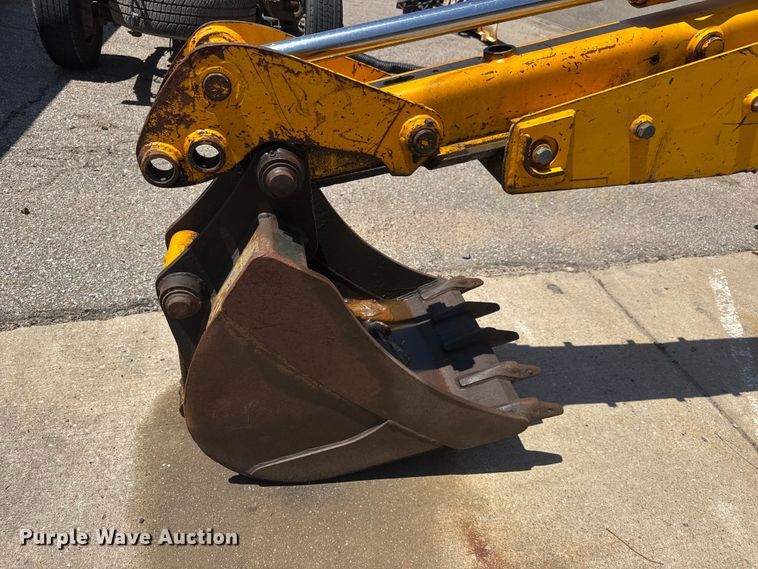 image for item MX9196 JCB 214 Series 3 backhoe