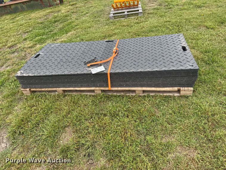 image for item MX9235 (14) crane mats