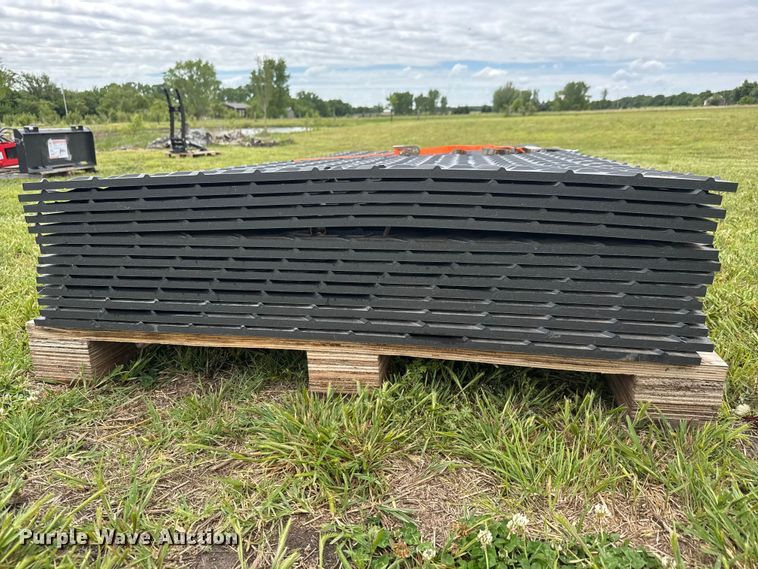 image for item MX9235 (14) crane mats