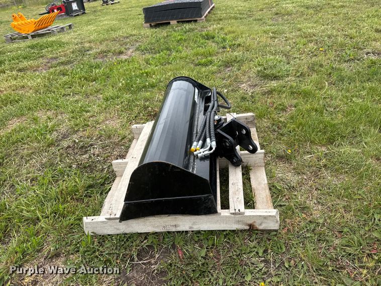 image for item MX9236 mini excavator tilt bucket