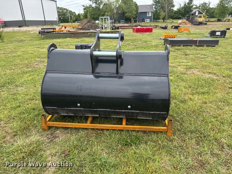 image for item MX9237 2026 GIYI FB60 excavator bucket