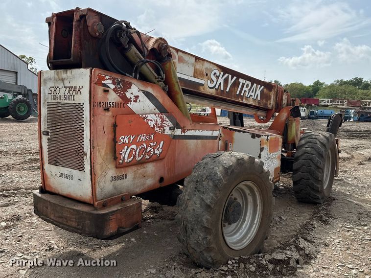 image for item NK9209 2001 Sky Trak 10054 telehandler