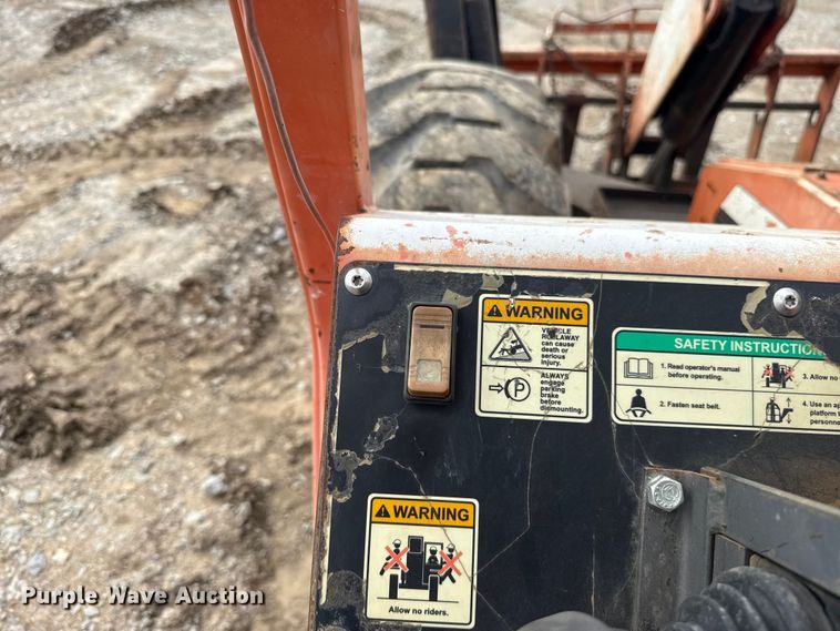 image for item NK9209 2001 Sky Trak 10054 telehandler