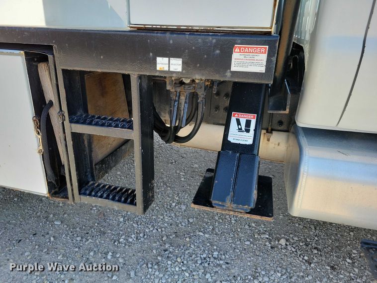 image for item NK9992 2007 Ford F750 Super Duty 