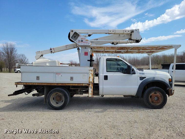 image for item NK9993 2010 Ford F450 Super Duty bucket truck