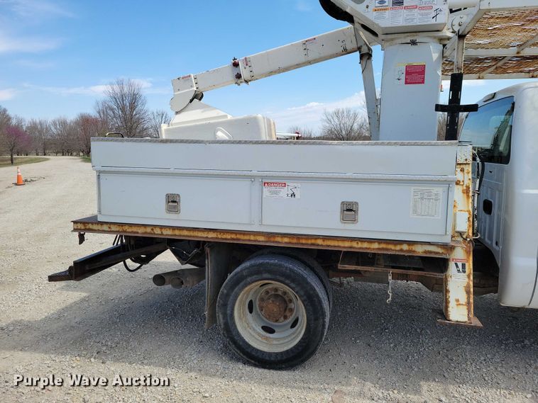 image for item NK9993 2010 Ford F450 Super Duty bucket truck