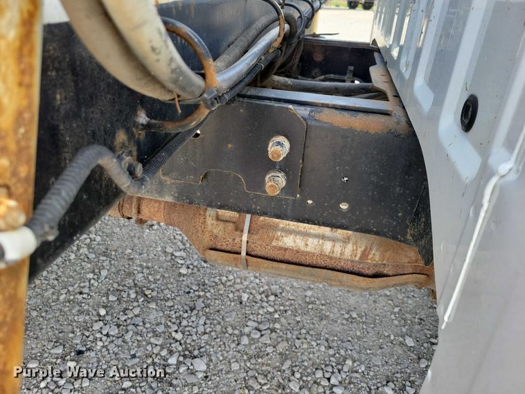 image for item NK9993 2010 Ford F450 Super Duty bucket truck