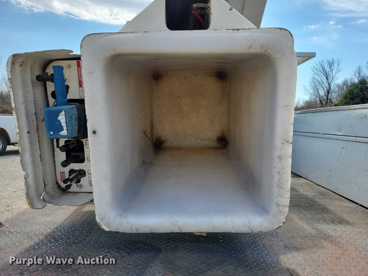 image for item NK9993 2010 Ford F450 Super Duty bucket truck