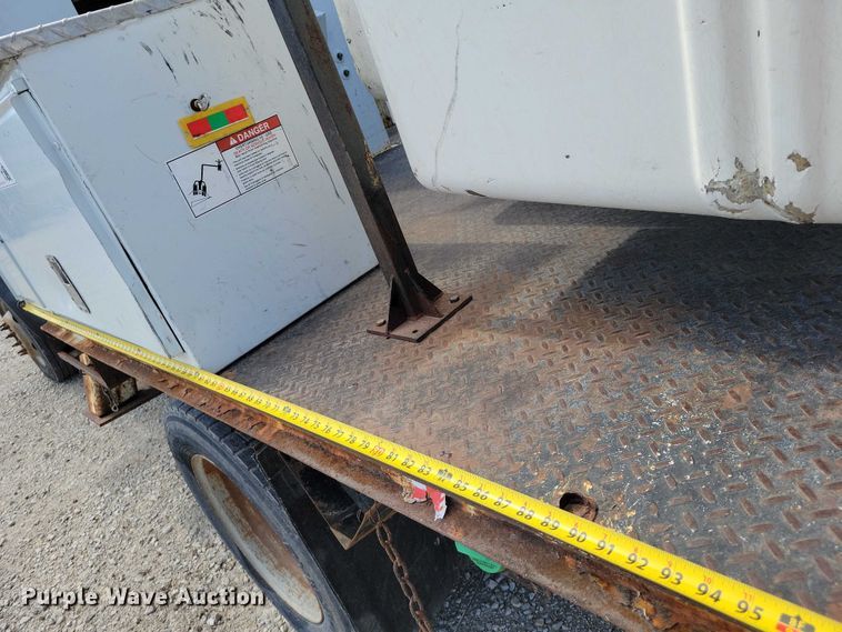 image for item NK9993 2010 Ford F450 Super Duty bucket truck