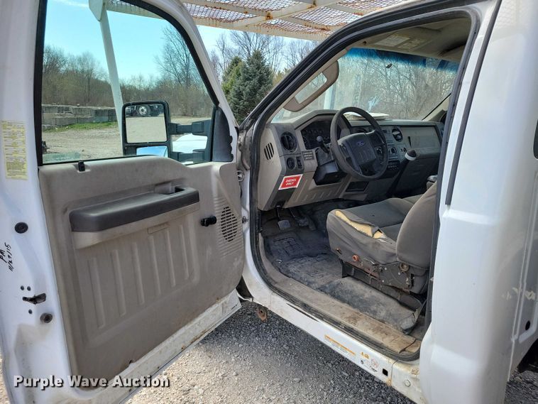 image for item NK9993 2010 Ford F450 Super Duty bucket truck
