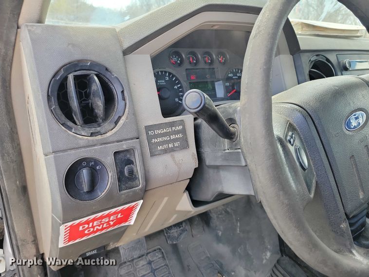 image for item NK9993 2010 Ford F450 Super Duty bucket truck