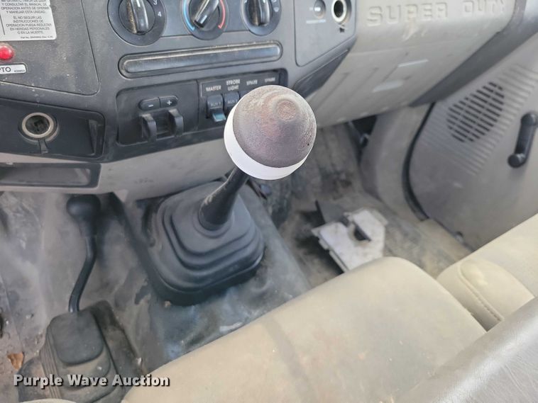 image for item NK9993 2010 Ford F450 Super Duty bucket truck