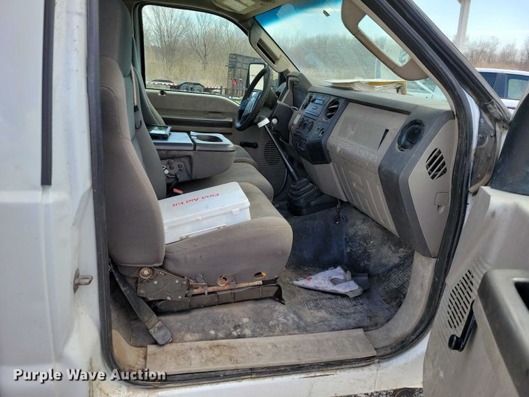 image for item NK9993 2010 Ford F450 Super Duty bucket truck