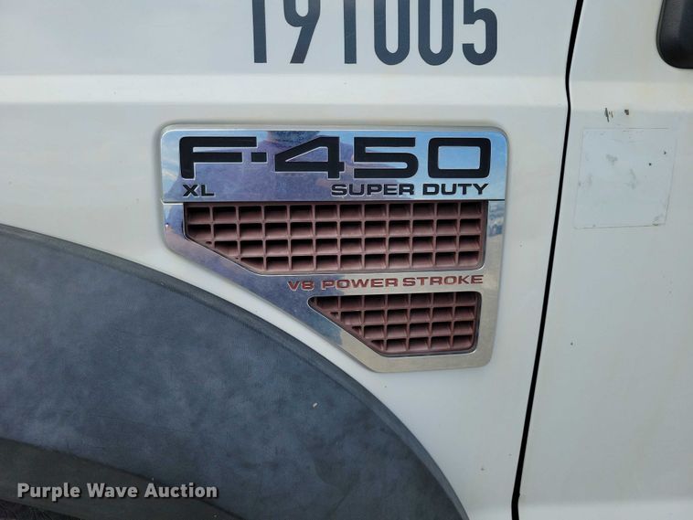 image for item NK9993 2010 Ford F450 Super Duty bucket truck