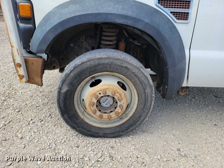 image for item NK9993 2010 Ford F450 Super Duty bucket truck