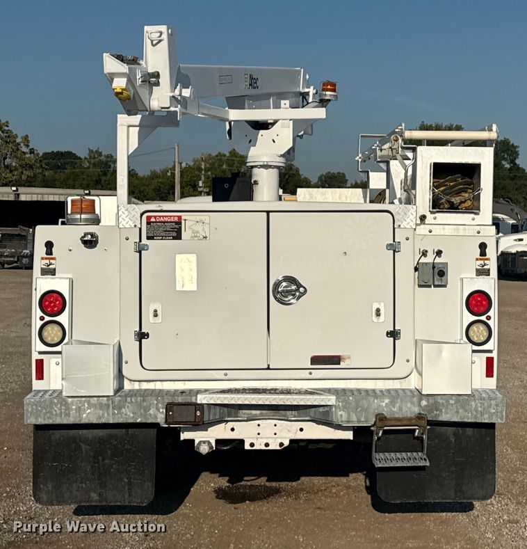 image for item NU9639 2012 Ford F450 Super Duty bucket truck