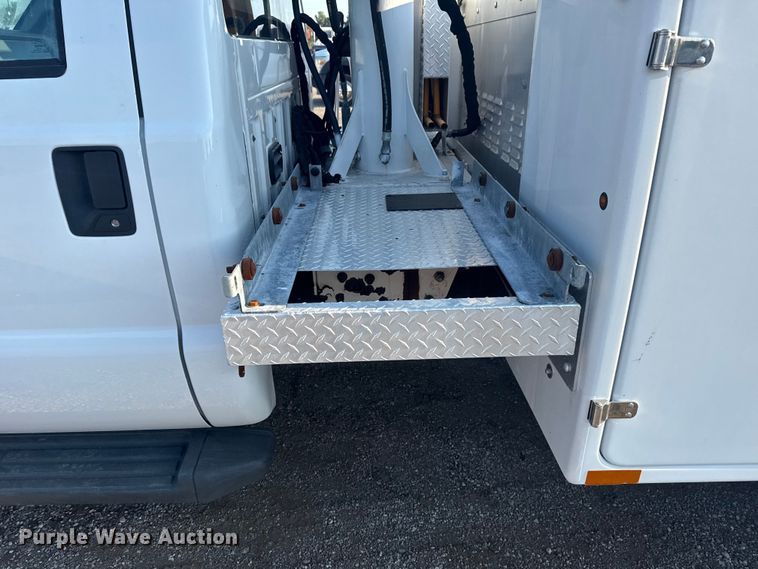 image for item NU9639 2012 Ford F450 Super Duty bucket truck