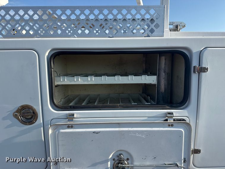 image for item NU9639 2012 Ford F450 Super Duty bucket truck