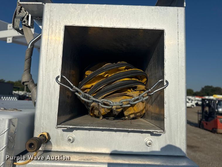 image for item NU9639 2012 Ford F450 Super Duty bucket truck