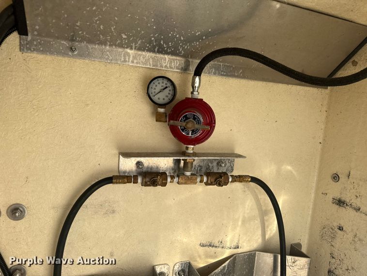 image for item NU9639 2012 Ford F450 Super Duty bucket truck