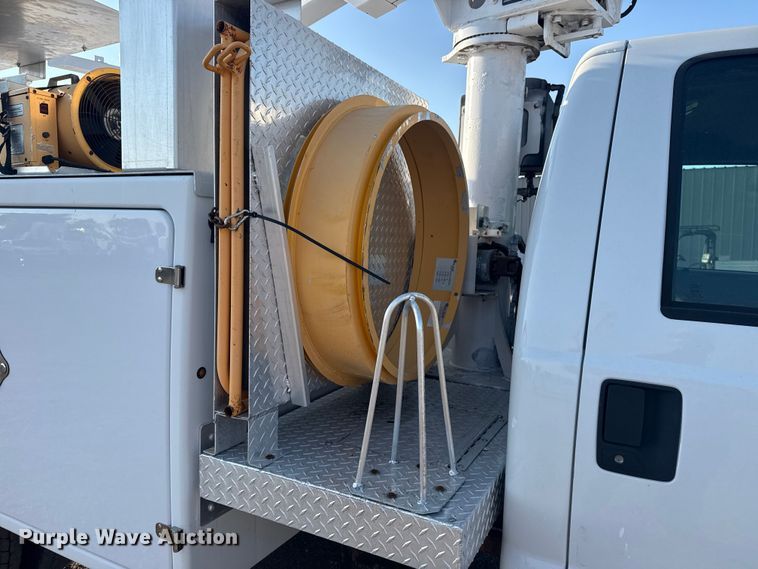 image for item NU9639 2012 Ford F450 Super Duty bucket truck