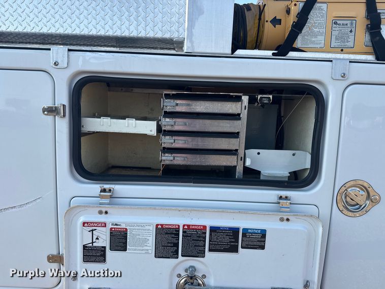 image for item NU9639 2012 Ford F450 Super Duty bucket truck