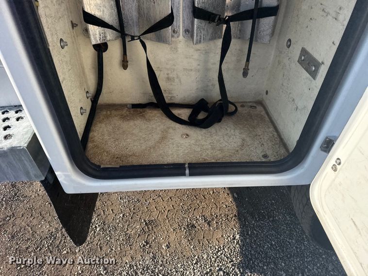 image for item NU9639 2012 Ford F450 Super Duty bucket truck