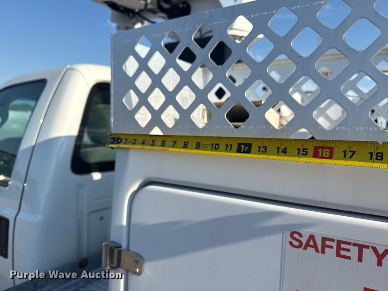 image for item NU9639 2012 Ford F450 Super Duty bucket truck