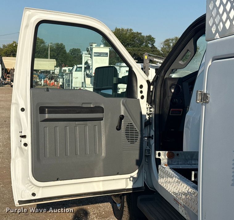 image for item NU9639 2012 Ford F450 Super Duty bucket truck