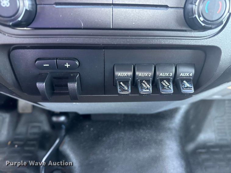 image for item NU9639 2012 Ford F450 Super Duty bucket truck