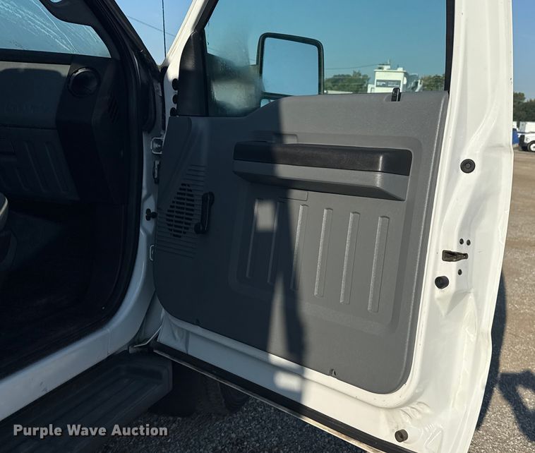 image for item NU9639 2012 Ford F450 Super Duty bucket truck