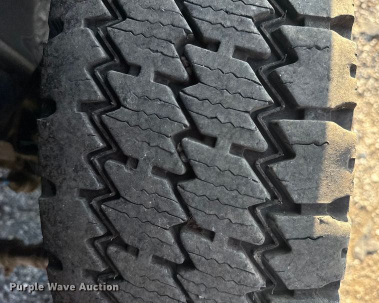 image for item NU9639 2012 Ford F450 Super Duty bucket truck