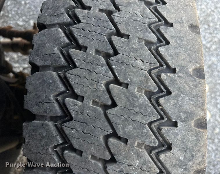 image for item NU9639 2012 Ford F450 Super Duty bucket truck