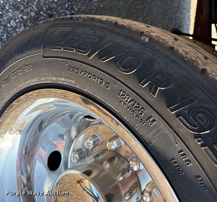 image for item NU9639 2012 Ford F450 Super Duty bucket truck