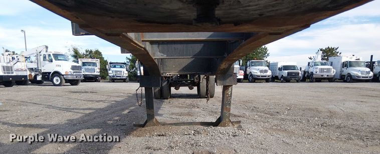 image for item NU9788 1999 Nabors Trailer Inc. log trailer