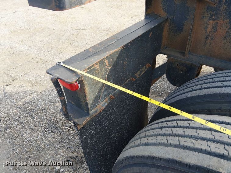 image for item NU9788 1999 Nabors Trailer Inc. log trailer