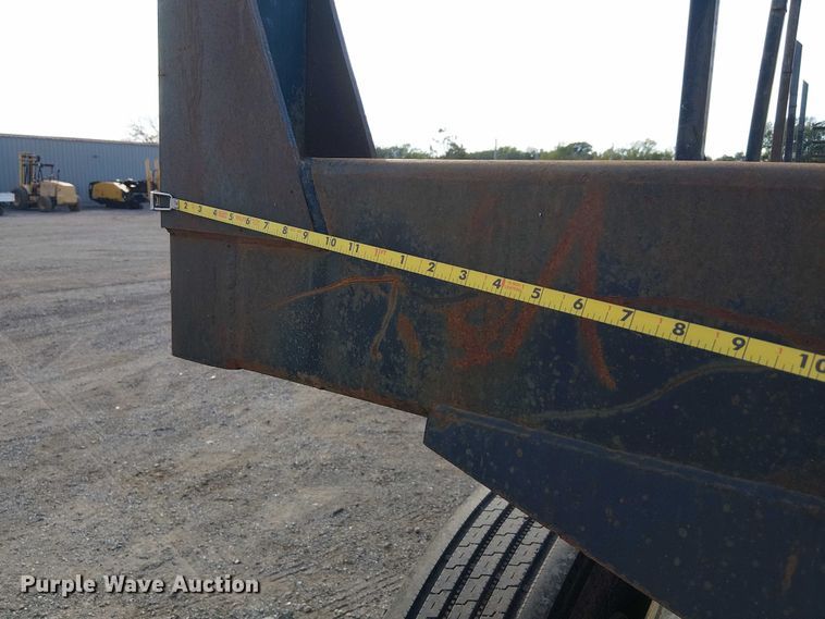 image for item NU9788 1999 Nabors Trailer Inc. log trailer