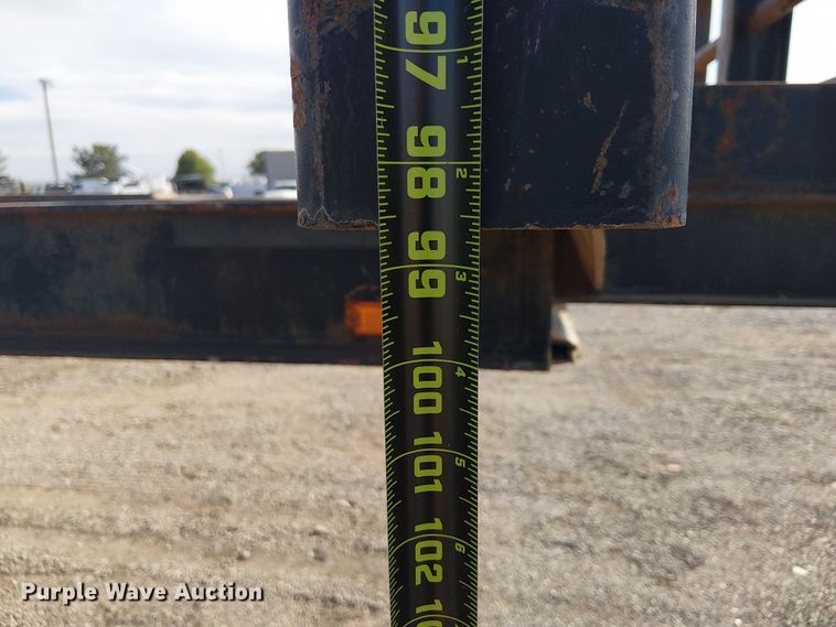 image for item NU9788 1999 Nabors Trailer Inc. log trailer