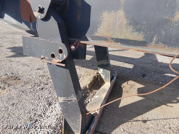 image for item NU9788 1999 Nabors Trailer Inc. log trailer