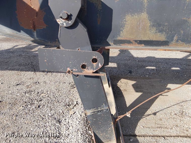 image for item NU9788 1999 Nabors Trailer Inc. log trailer