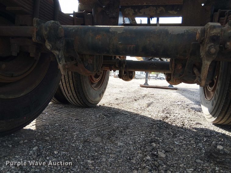 image for item NU9788 1999 Nabors Trailer Inc. log trailer