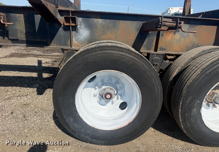 image for item NU9788 1999 Nabors Trailer Inc. log trailer